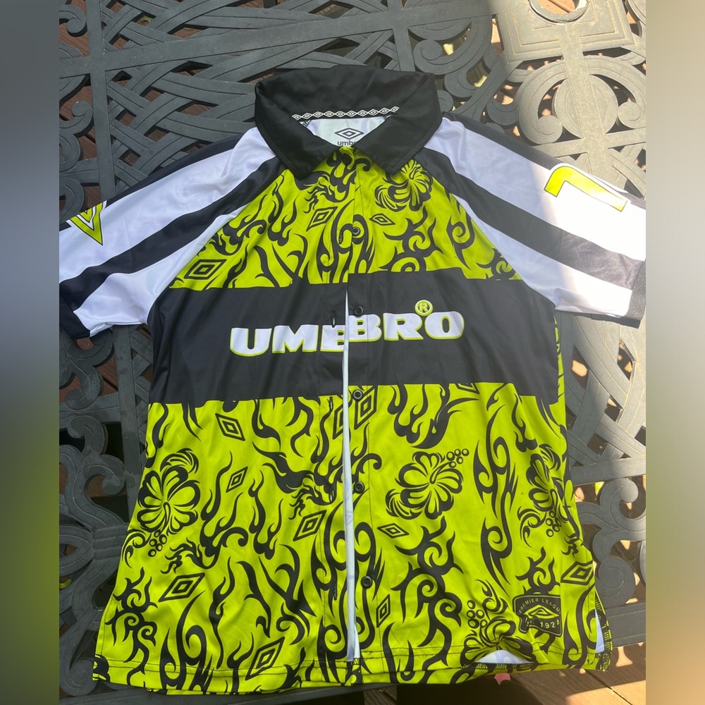 ASOS women’s unisex jersey size medium green for rave going out neon like new